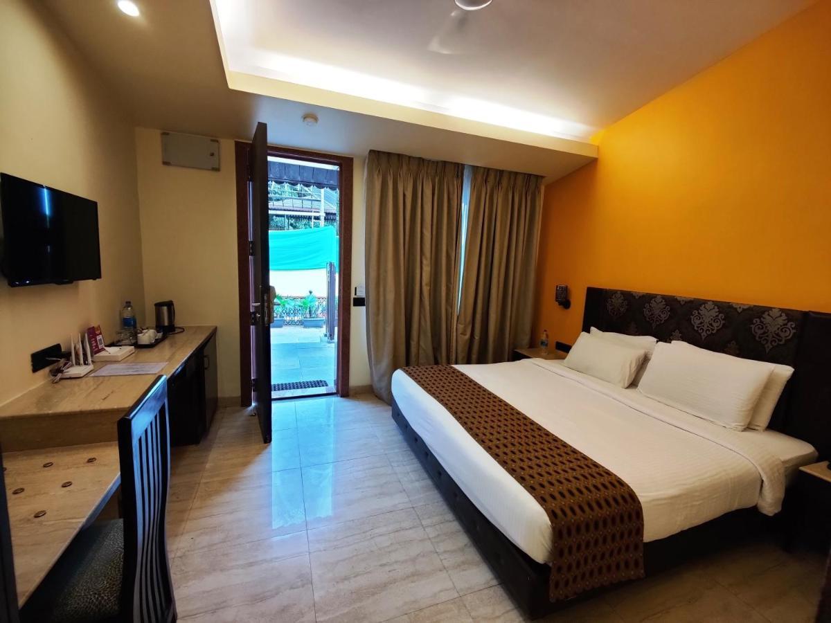 Regenta Mpg Club Mahabaleshwar Hotel Bagian luar foto