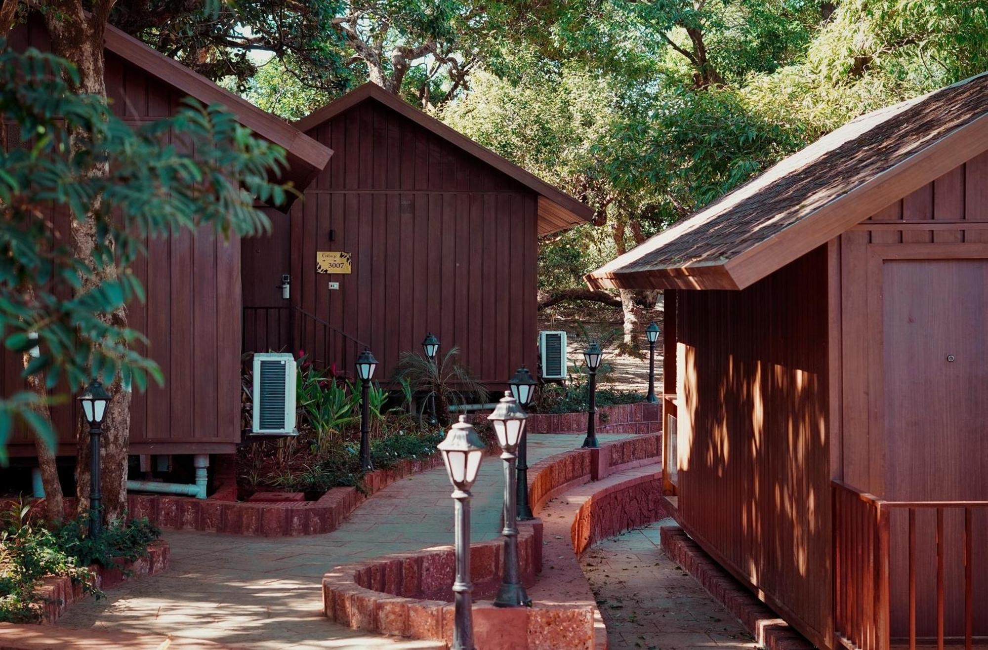 Regenta Mpg Club Mahabaleshwar Hotel Bagian luar foto